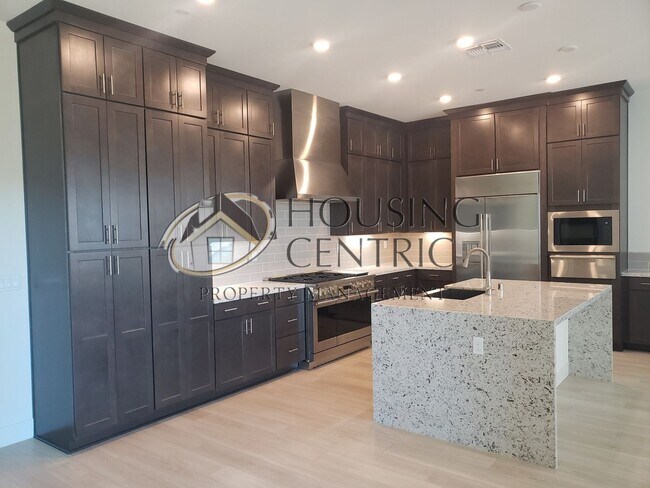 Building Photo - 8067 Grant Dr