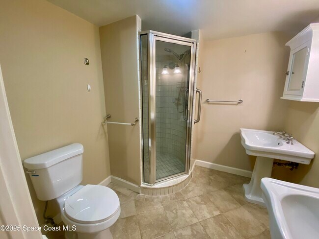 Building Photo - 2225 Jimmy Buffett Mem Hwy