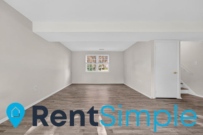 Building Photo - 12035 Stuart Ridge Dr