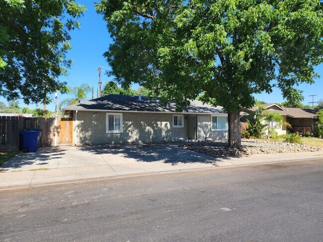 Primary Photo - 3 bedroom 1 bath with Garage converted to ...
