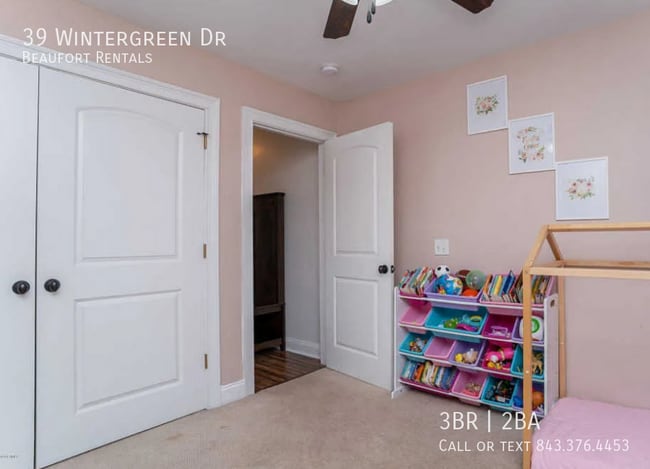 Building Photo - 39 Wintergreen Dr