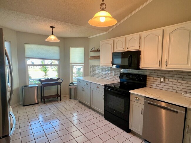 Building Photo - 6677 Ryan Chase Ct