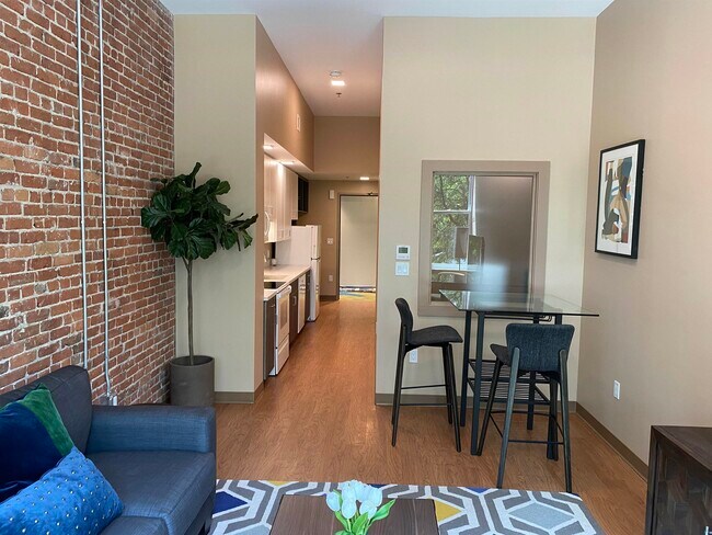 Building Photo - 83 Hanover St