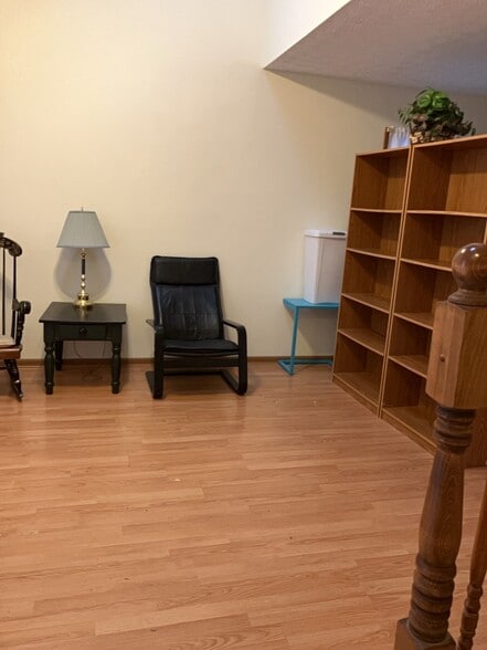 Building Photo - 147 N State St