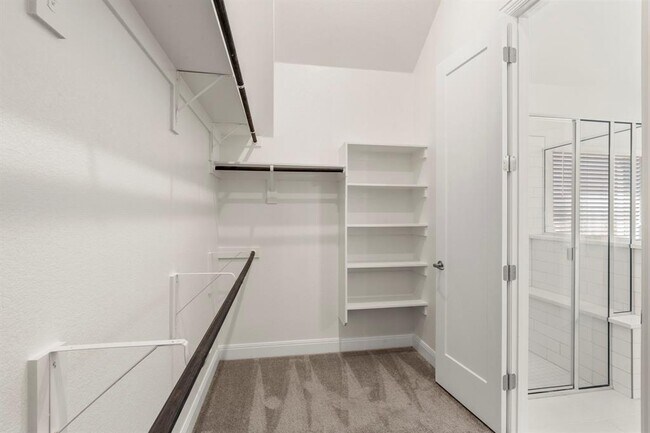 Building Photo - 528 Tubman Dr