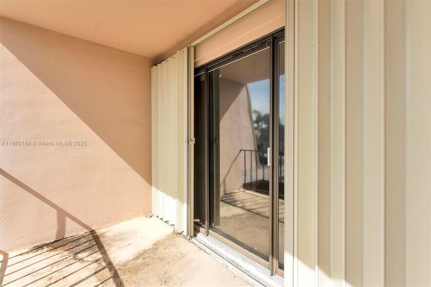 Building Photo - 2605 SW 73rd Way