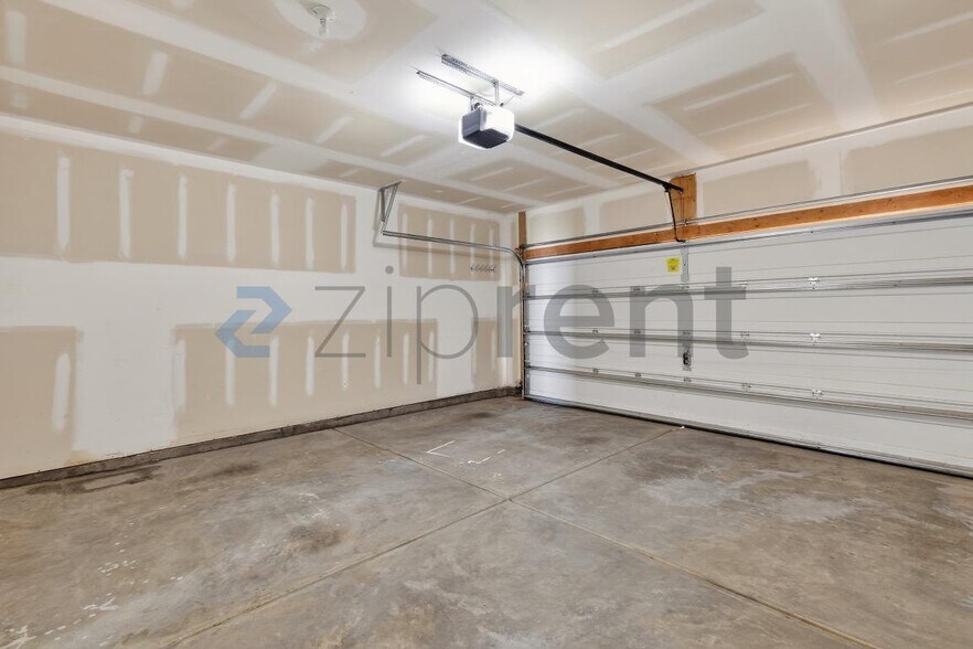 Building Photo - 291 Ranlo Ave