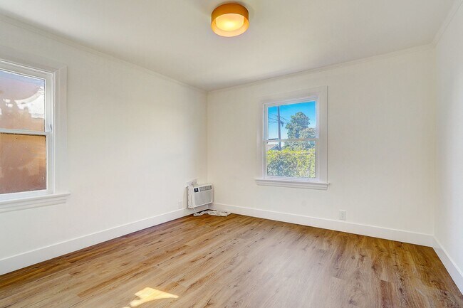 Building Photo - 2909 Cimarron St