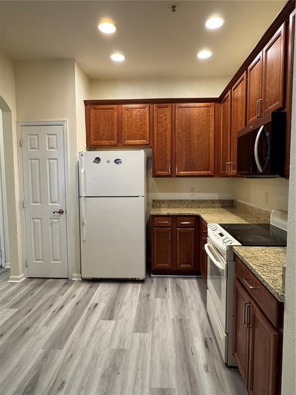 Building Photo - 3025 Greystone Loop