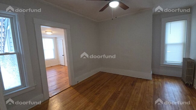 Building Photo - 46 E Main St