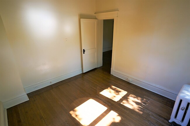 Bedroom - Cloisters