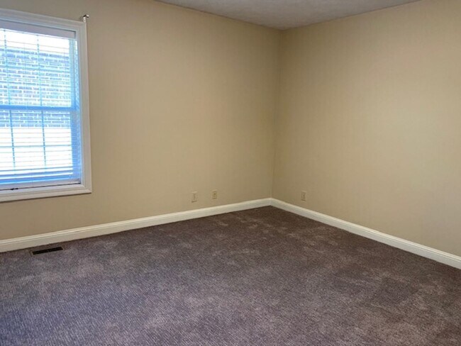 Building Photo - COMING SOON!!! GATED - STONE MEADOW SUBDIV...