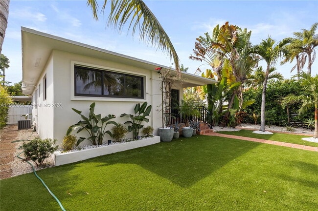 Building Photo - 1618 SW 18th St