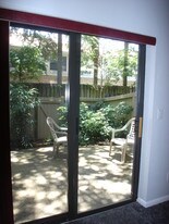 Building Photo - 9 Glen Arbor Park