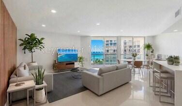 Building Photo - 16485 Collins Ave