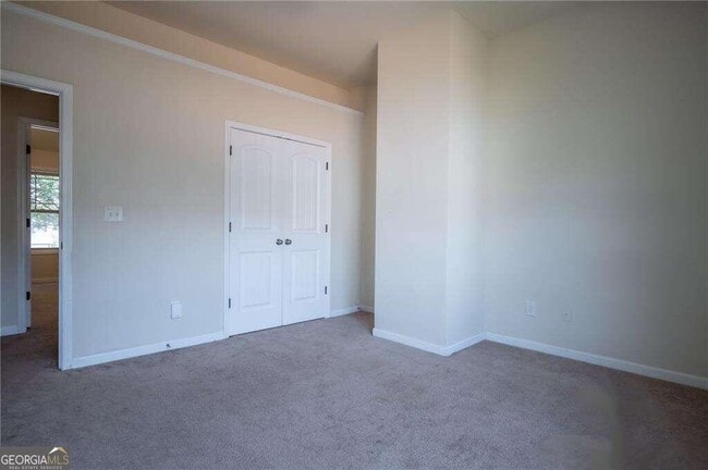 Building Photo - 304 Ridge Pointe Drive