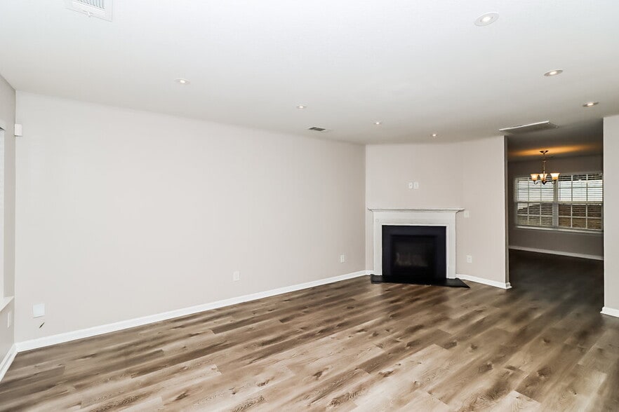 Building Photo - 7938 Rusty Plow Court