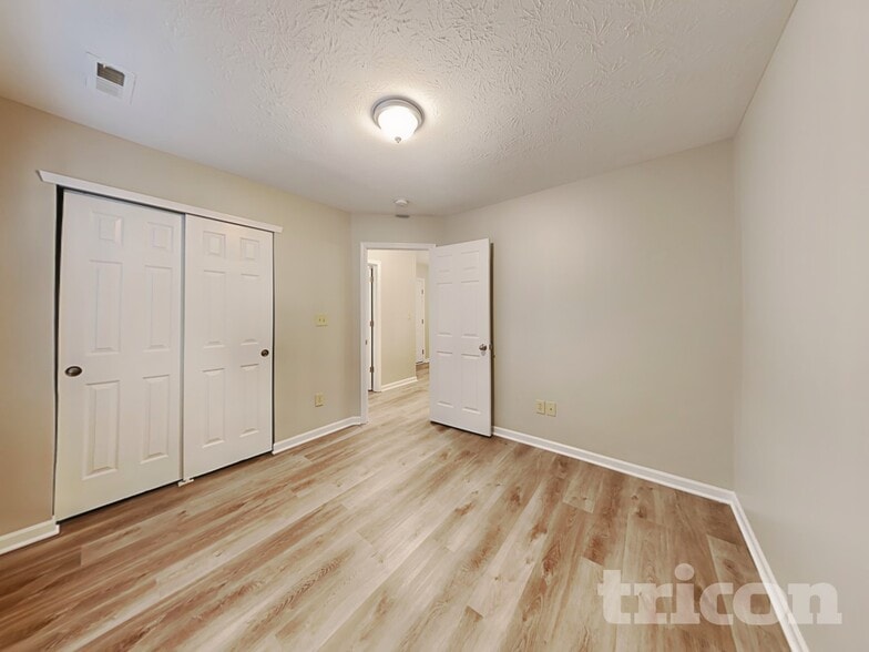 Building Photo - 7516 Pipestone Dr