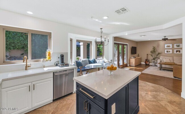 Building Photo - 9617 E Friess Dr