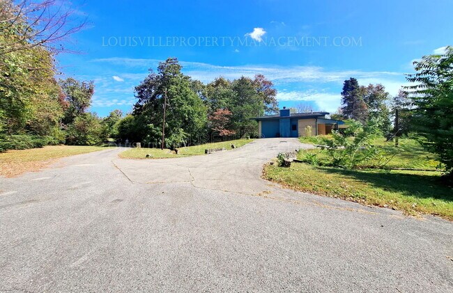 Building Photo - 6220 Applegate Ln