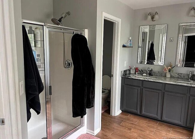 Building Photo - 364 Heathrow Dr