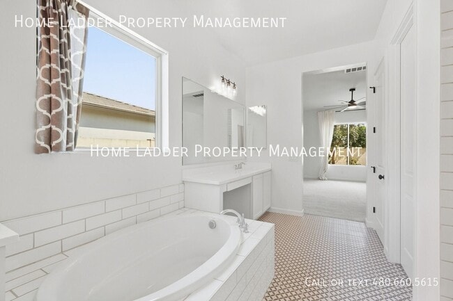 Building Photo - 4203 S Apollo