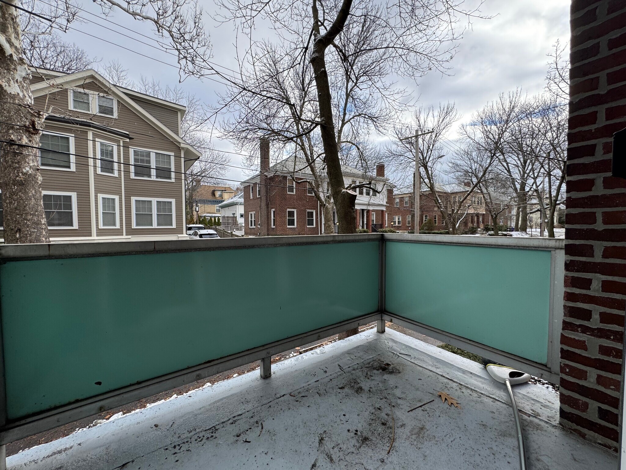 Building Photo - 208 Fuller St