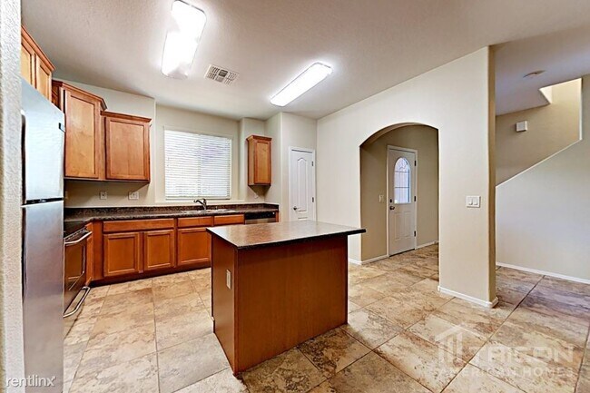 Building Photo - 4376 E Selena Dr