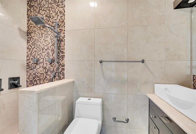 Building Photo - 3008 Parkway Blvd