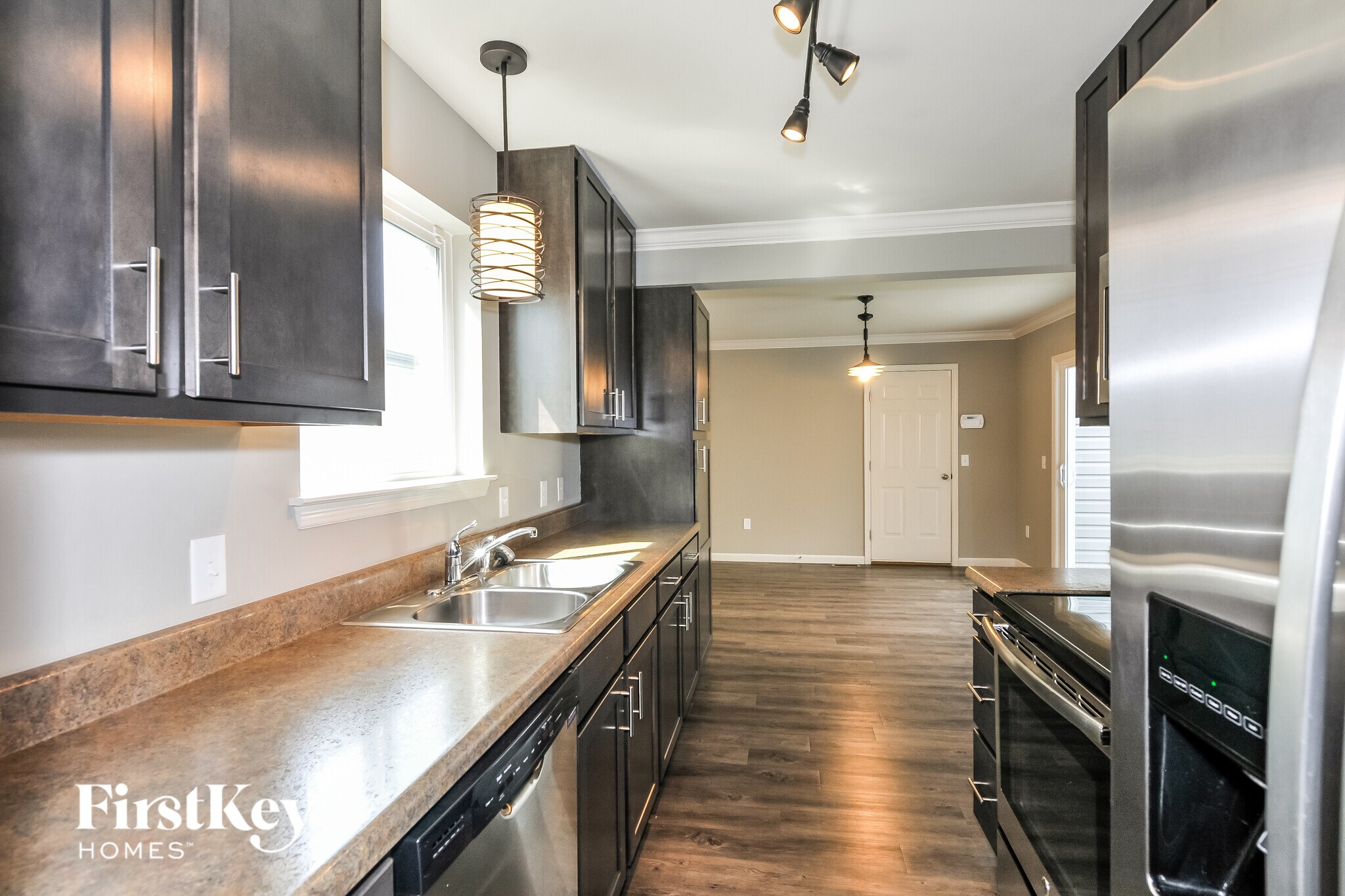 Building Photo - 1007 Carpathian Dr