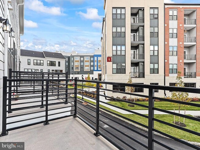 Building Photo - 1310 Parker Blvd