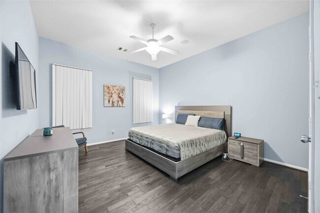 Building Photo - 10634 Kentington Oak Dr