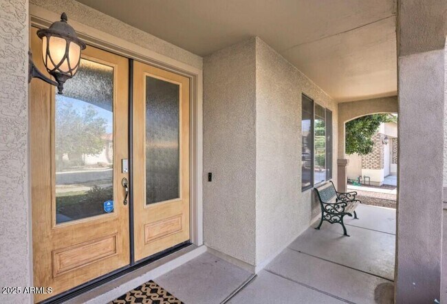 Building Photo - 8801 W Palmaire Ave