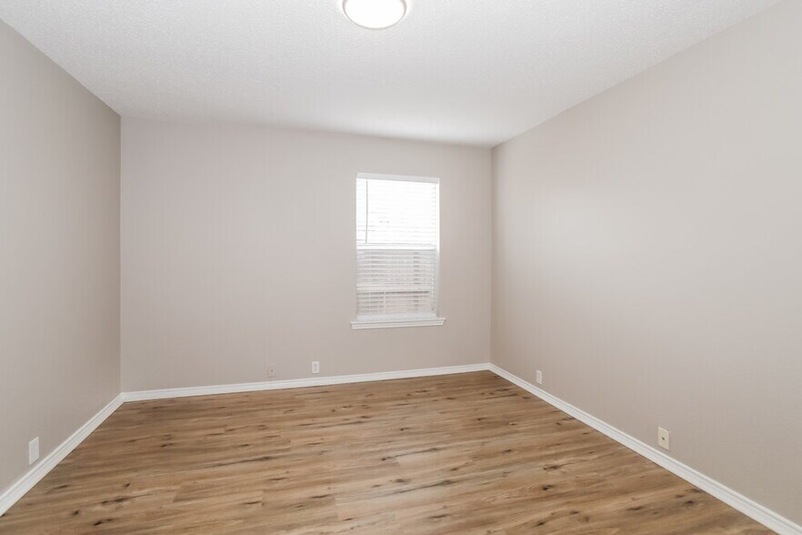 Building Photo - 3316 Bentgate Ct