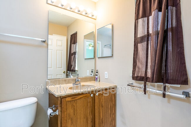 Building Photo - 6732 Cozy Ln