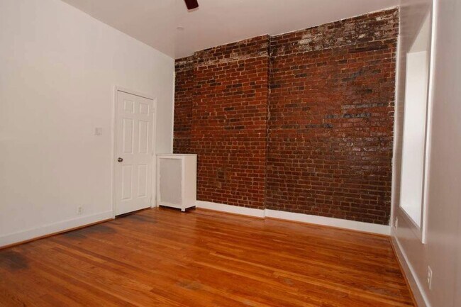 Building Photo - 408 E 119th St