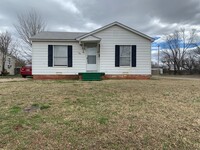 Building Photo - Adorable Home!