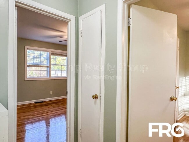 Building Photo - 111 W 15th St