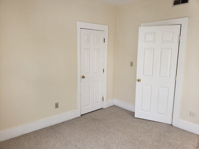 #2 Bedroom and closet - 98 Snow St