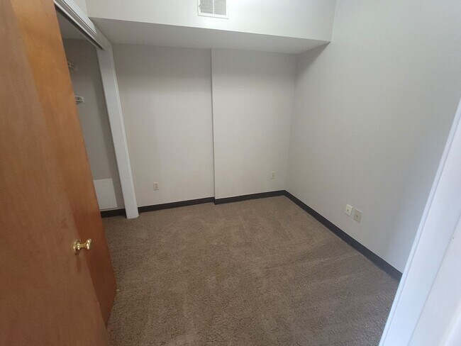 Building Photo - Five Points - Plaza Center