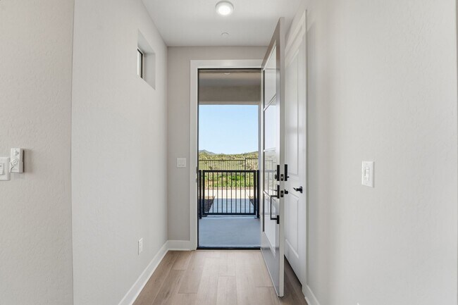 Building Photo - Brand-New 2025 Contemporary Condo | 2 Bed + 2 Bath | Prime North Phoenix Location