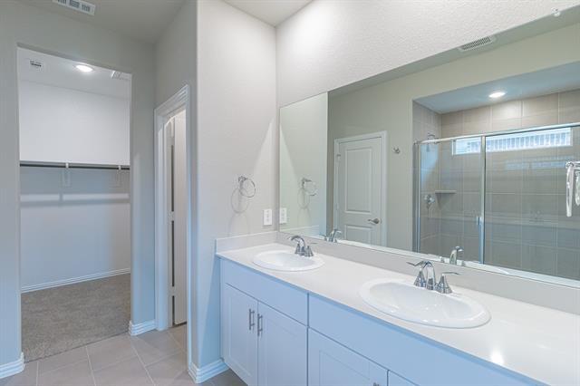 Building Photo - 2216 Dunbar Dr