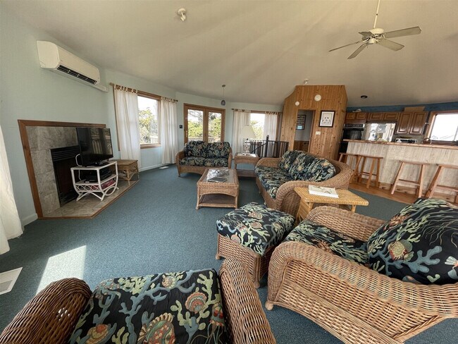 Building Photo - 42091 Dune Wy