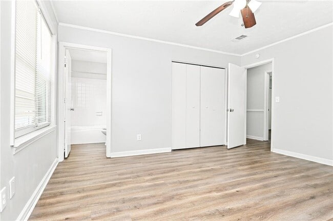 Building Photo - 5611 La Fleur Trail