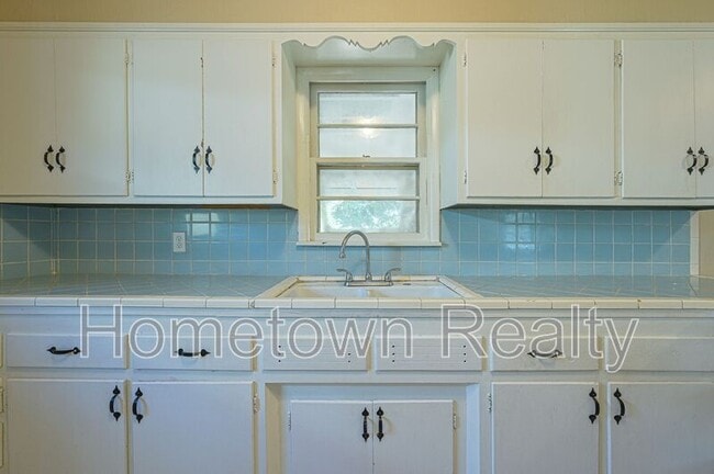 Building Photo - 2621 SW 52nd St