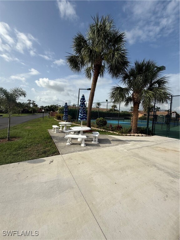 Building Photo - 6492 Royal Woods Dr