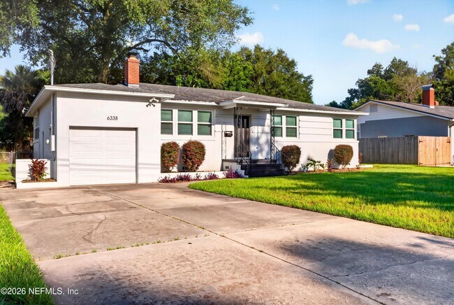 Building Photo - 6338 Mercer Cir W