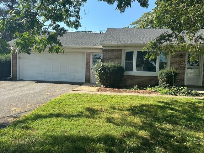 Building Photo - 3 Bedroom Ranch Home in Lampeter Strasburg...