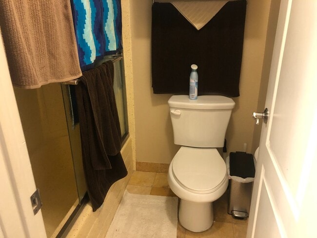 Building Photo - Ocean View 1 Bed/1 Bath in North Pacific Beach!