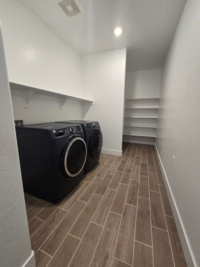 Building Photo - 5 BR 3 BA home available now